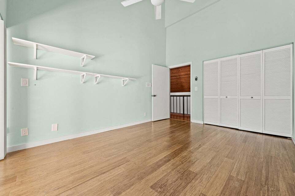 Building Photo - 790 Saint Albans Dr