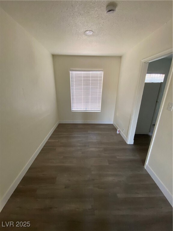 Building Photo - 1711 Santa Paula Dr