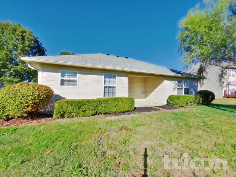 Building Photo - 910 S Shore Ct