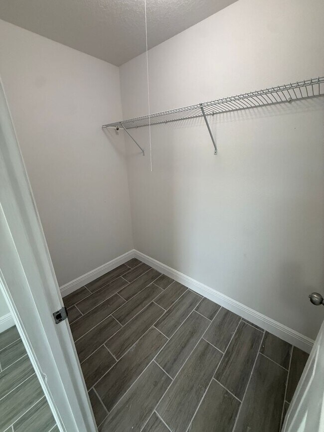 Building Photo - 3 Bed 2 Bath Home in Port Richey!