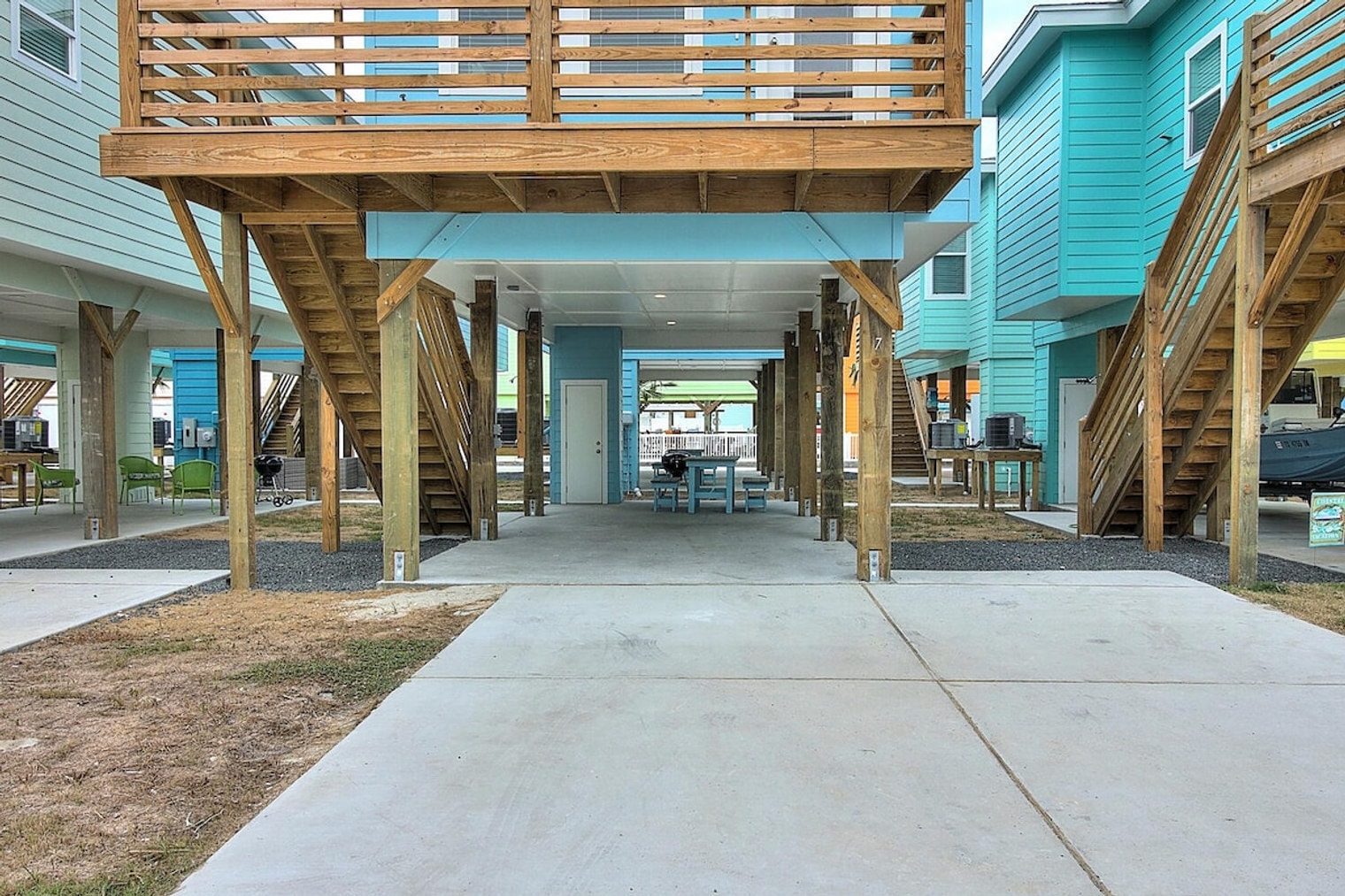 Building Photo - 1924 Eleventh Street-SI ID1023237P