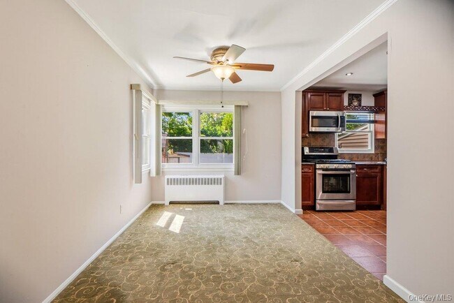 Building Photo - 8 Radnor Ct