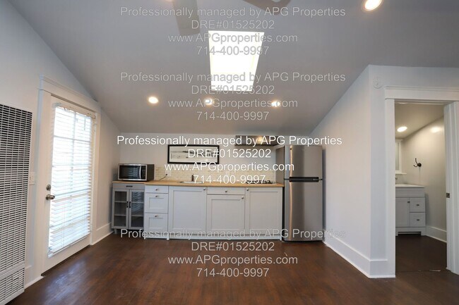 Building Photo - 163 N A St