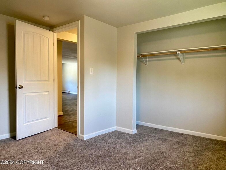 Building Photo - 4504 Juneau St