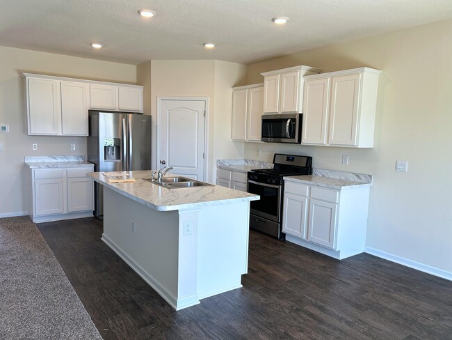 Building Photo - 517 Jarama Cir