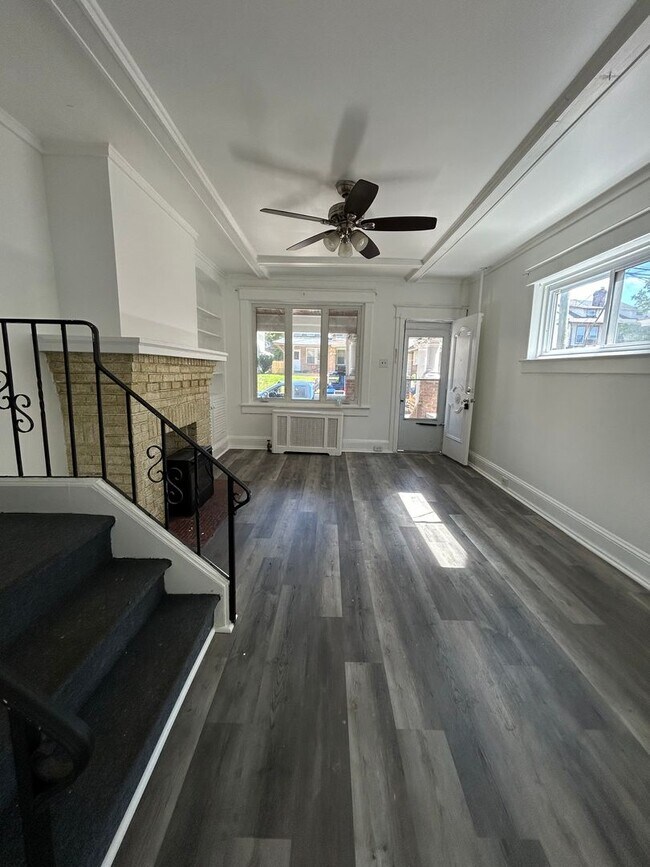 Building Photo - Amazing new Reno house