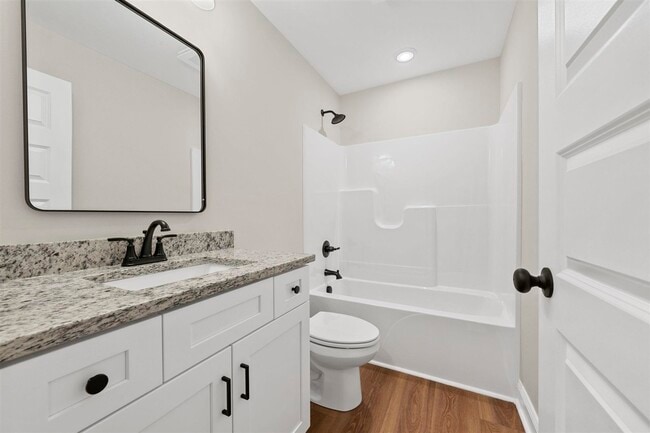 Building Photo - 722 Sheldrake Ln