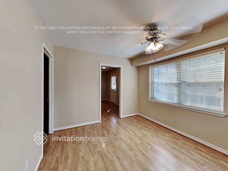 Building Photo - 1406 Saddlecreek Dr