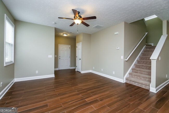 Building Photo - 144 Nacoochee Way