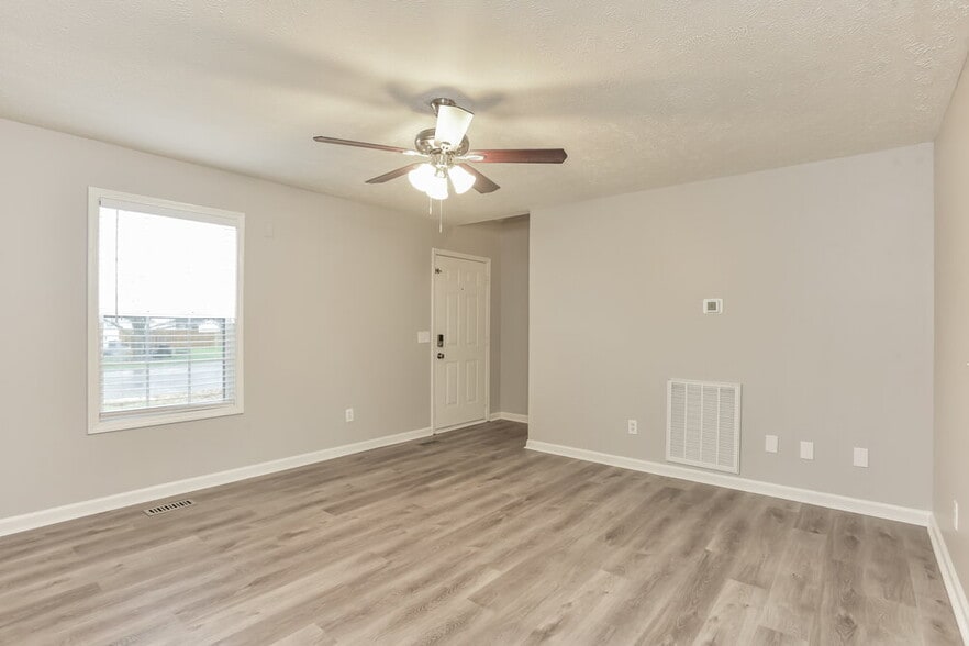 Building Photo - 1995 Bolden Dr