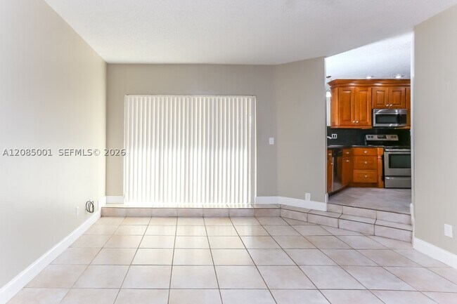 Building Photo - 1153 SW 25th Ave