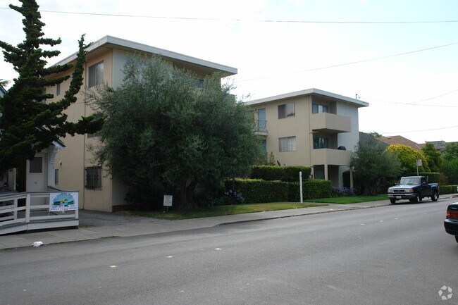 Building Photo - 244 N Ellsworth Ave
