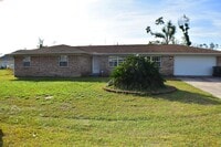 Building Photo - 3b/2Bth Home