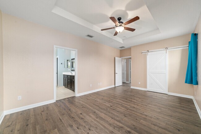 Building Photo - 6001 Night Heron Ct