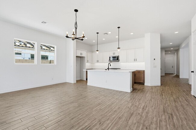 Building Photo - 2942 Manzanilla Ave