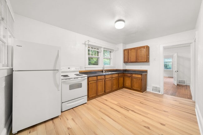 Building Photo - Charming Kenilworth Home