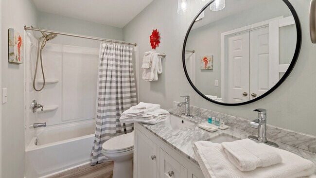 Building Photo - 356 Blue Stem Dr