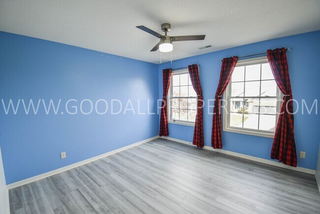 Building Photo - 4 Bedroom 4 Bath Executive Home in West Des Moines with a fenced in yard and a 3-car garage