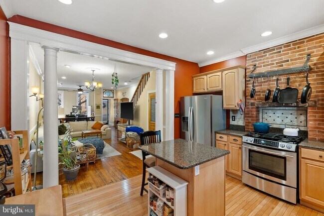 Building Photo - 3205 Hudson St