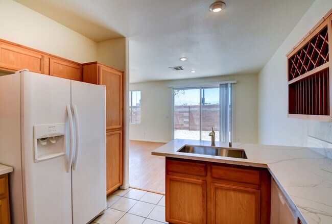 Building Photo - 3 Bed Home - Open Floor Design - Community Pool - New Everything Inside