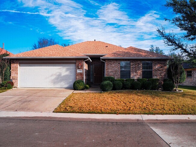 Primary Photo - 2 Bedroom - 2 Bath in Robson Ranch