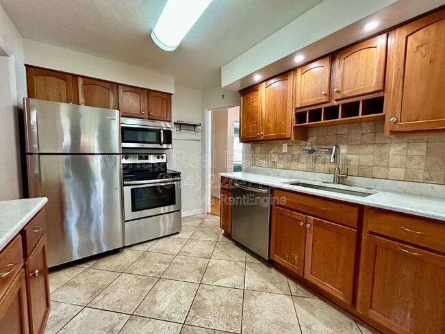 Building Photo - 7045 Holly Hills Ave