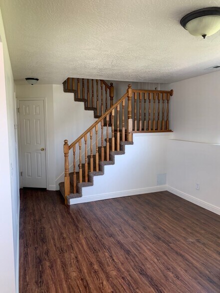 Building Photo - 203 N 450 W