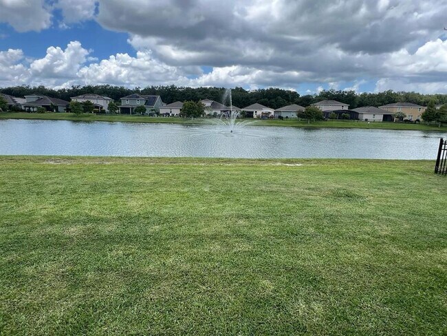 Building Photo - 3222 Stratton Cir