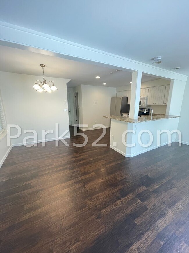 Building Photo - 3 bedroom Townhome in Gig Harbor