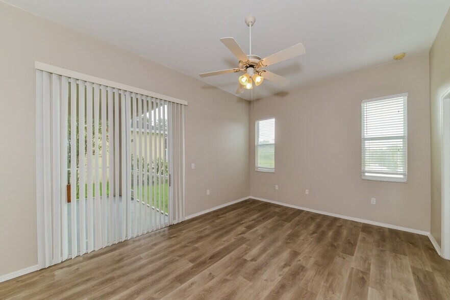 Building Photo - 6210 Blackberry Ln