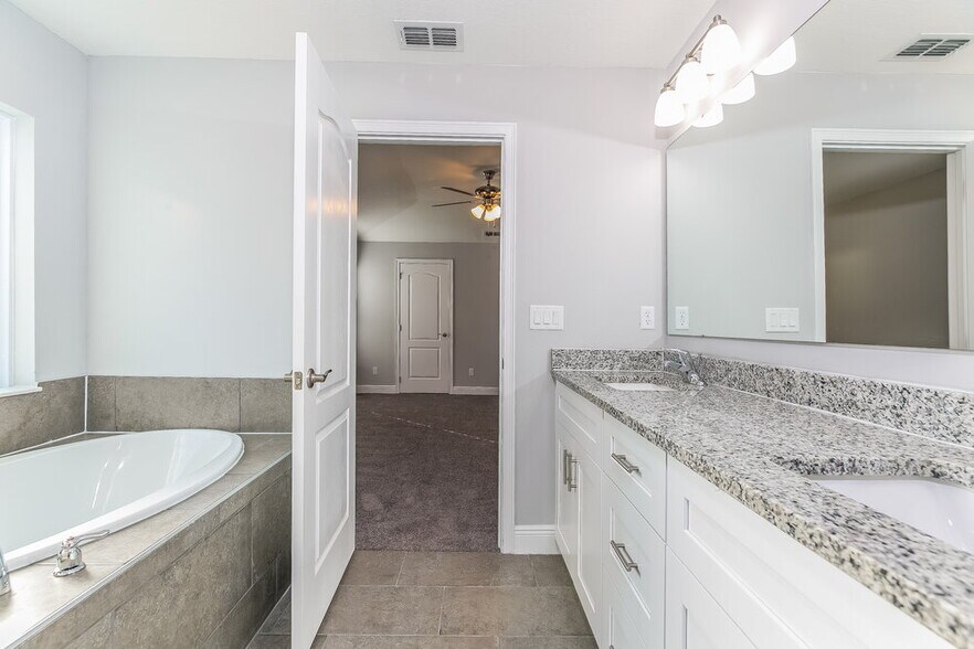 Building Photo - 105 Pompei Dr