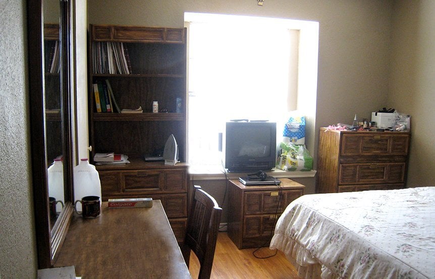 Building Photo - 2406 High Hollow Dr