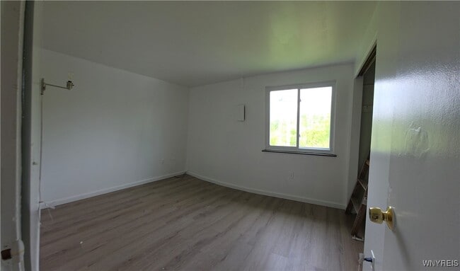 Building Photo - 50 Strasbourg Dr