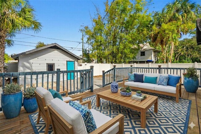 Building Photo - 313 23rd Ave N