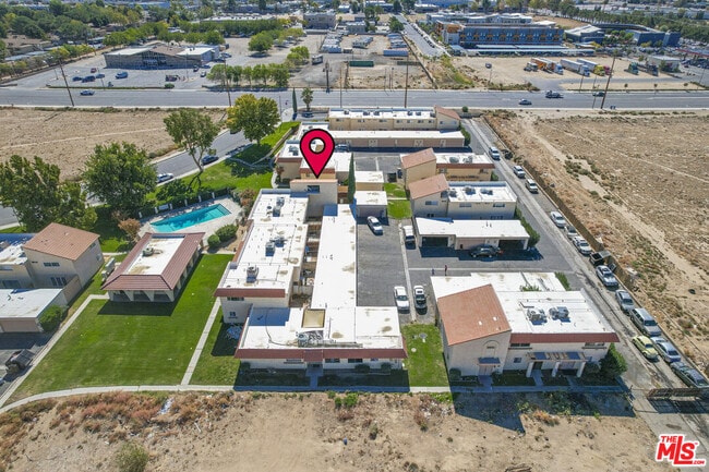 Building Photo - 43609 Stanridge Ave