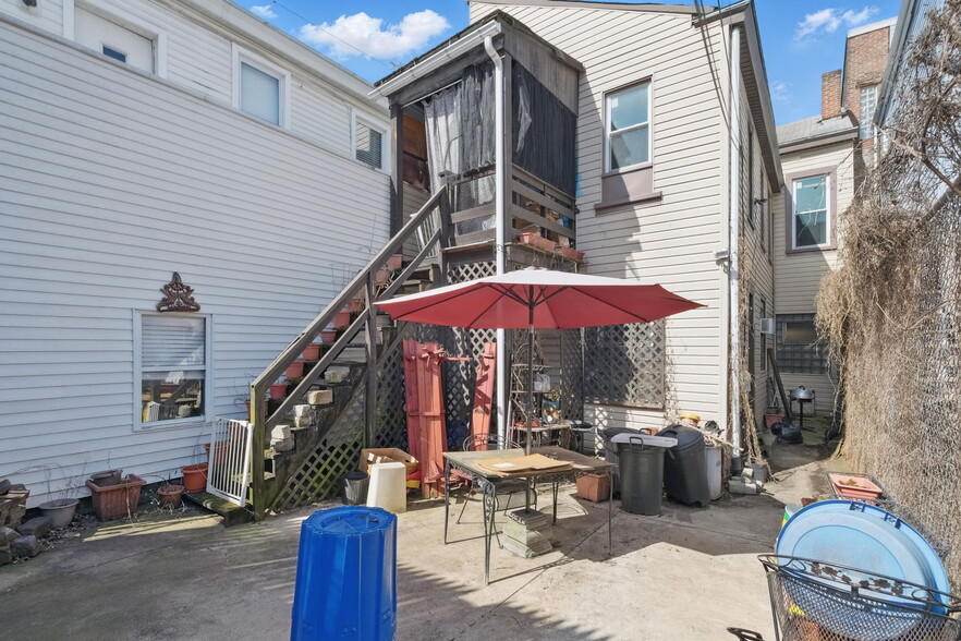 Building Photo - 5142 Butler St
