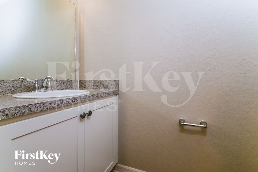 Building Photo - 901 Pearly Ridge Ln