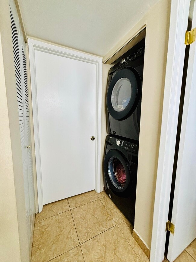 Building Photo - 8201 NW 8th St