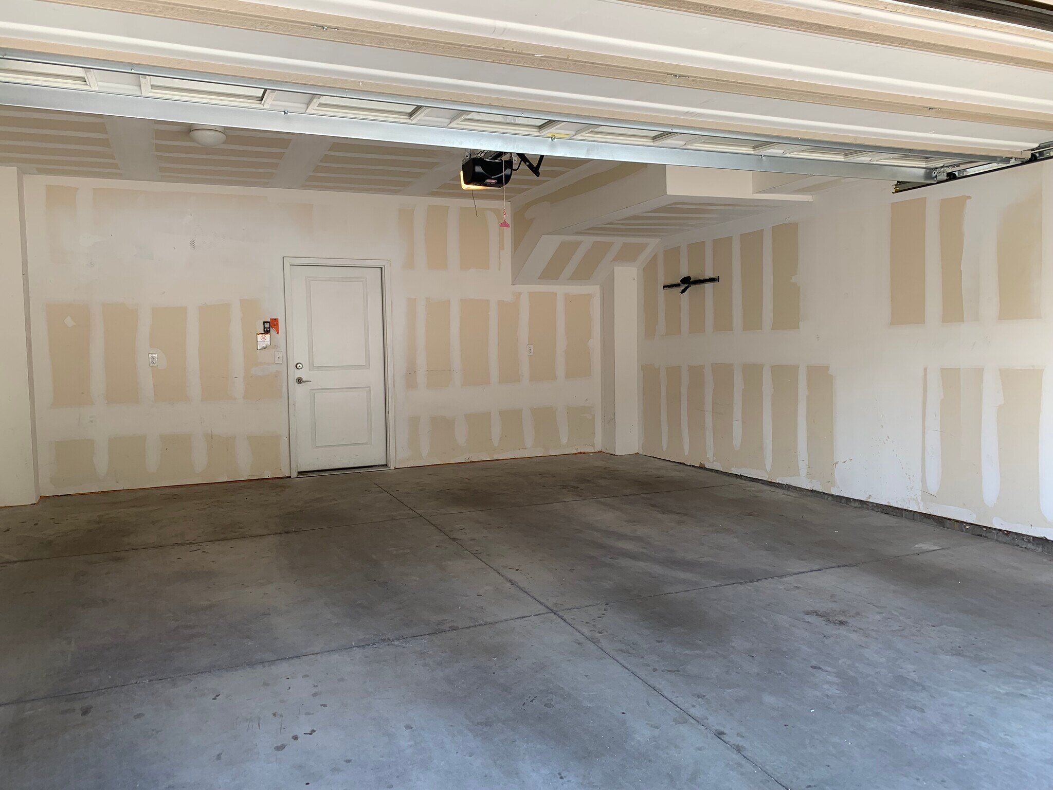 Building Photo - 3155 E 104th Ave