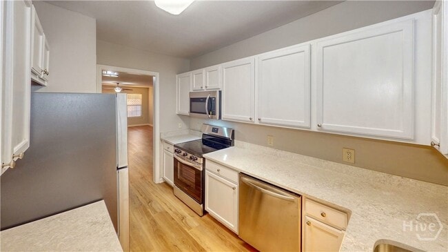 Building Photo - 5018 Winfield Dr