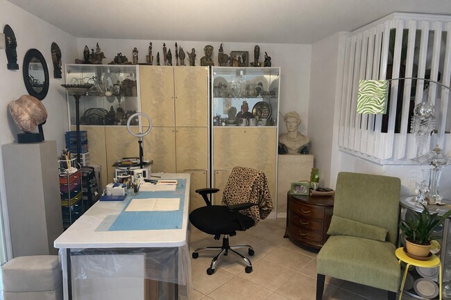 Building Photo - 8020 Big Pine Way