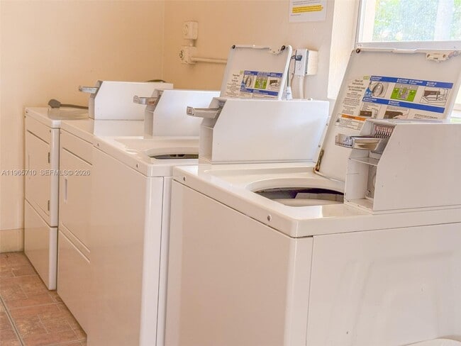 Building Photo - 1967 S Ocean Blvd