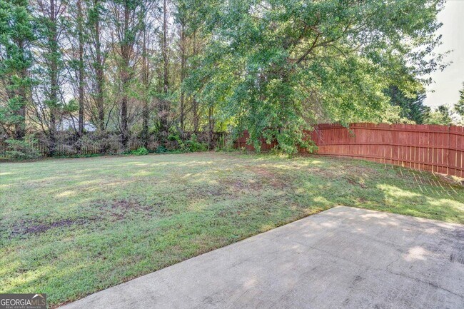 Building Photo - 2343 Cove Lake Way