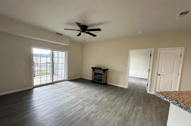 Building Photo - Charming 2BR Condo in Dardenne Prairie MO
