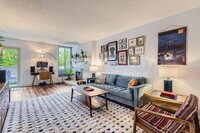 Building Photo - 2880 S Locust St