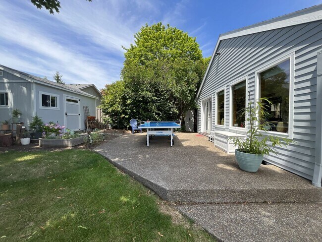 Building Photo - Bright and Open 4 Bedroom Cedar Mill Home with Vaulted Ceilings, Skylights & Multiple Living Areas