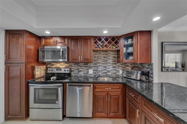 Building Photo - 3001 S Course Dr