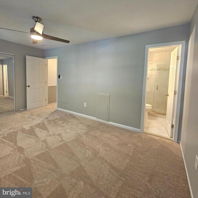 Building Photo - 6430 Shannon Station Ct
