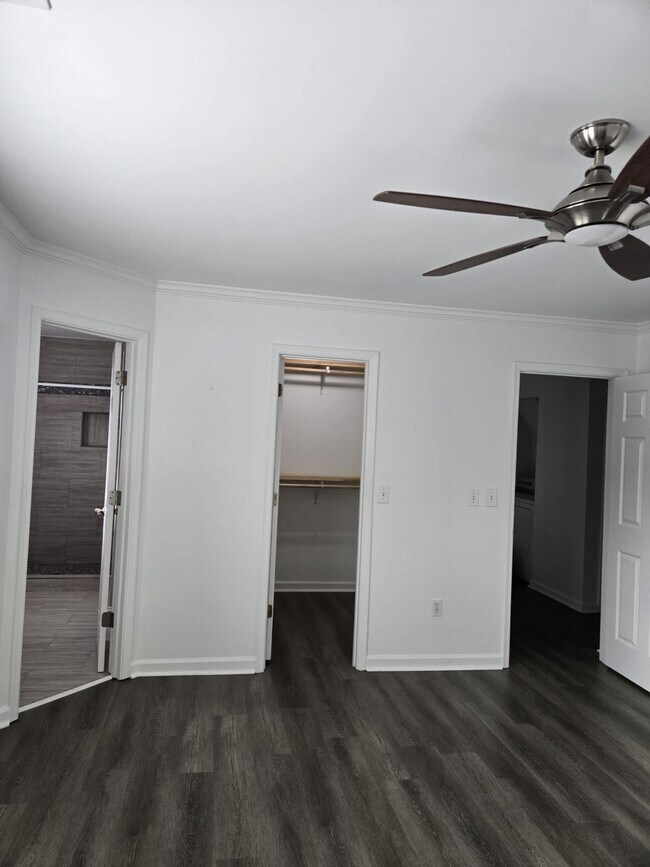 Building Photo - 965 Bass Ct N W