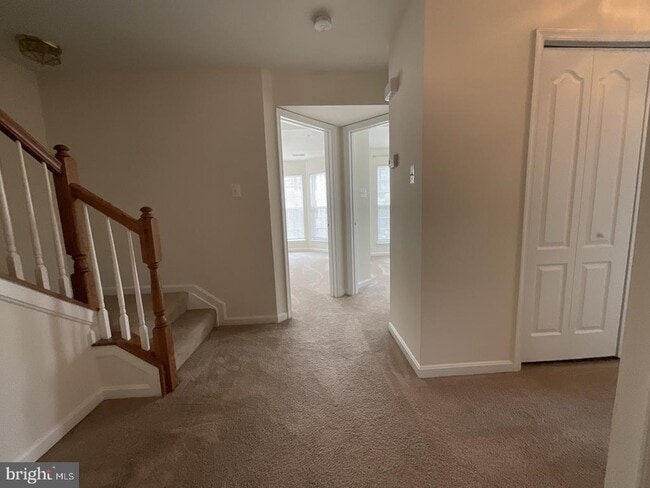 Building Photo - 117 Leather Fern Way